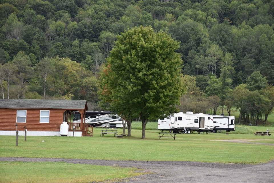 Cabins and RV's at Elkdale RV Resort