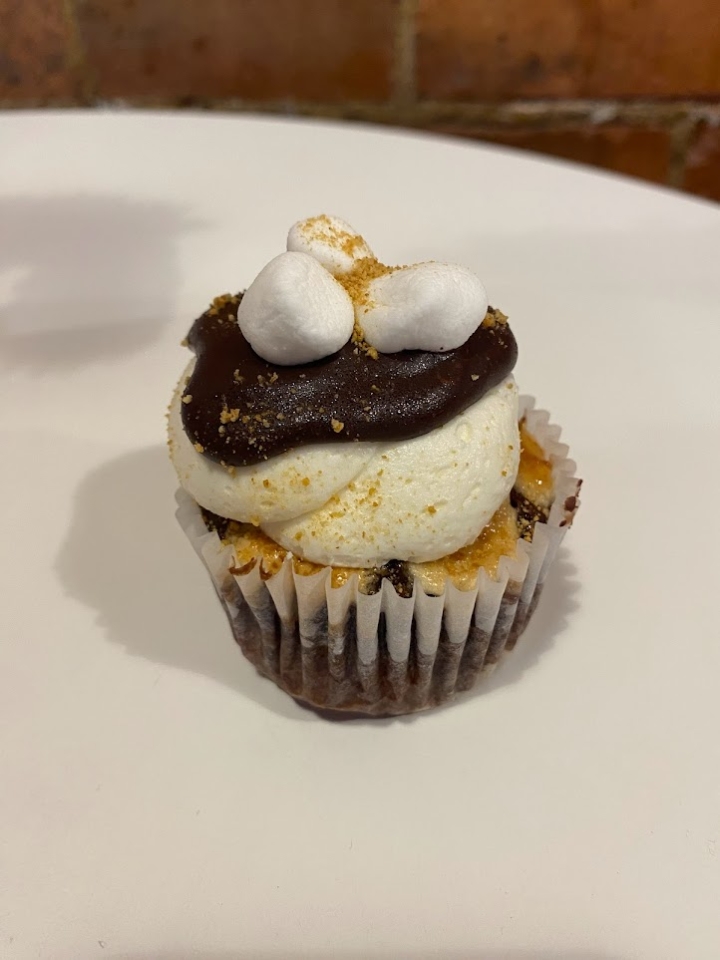 Smore cupcake from Cupcaked