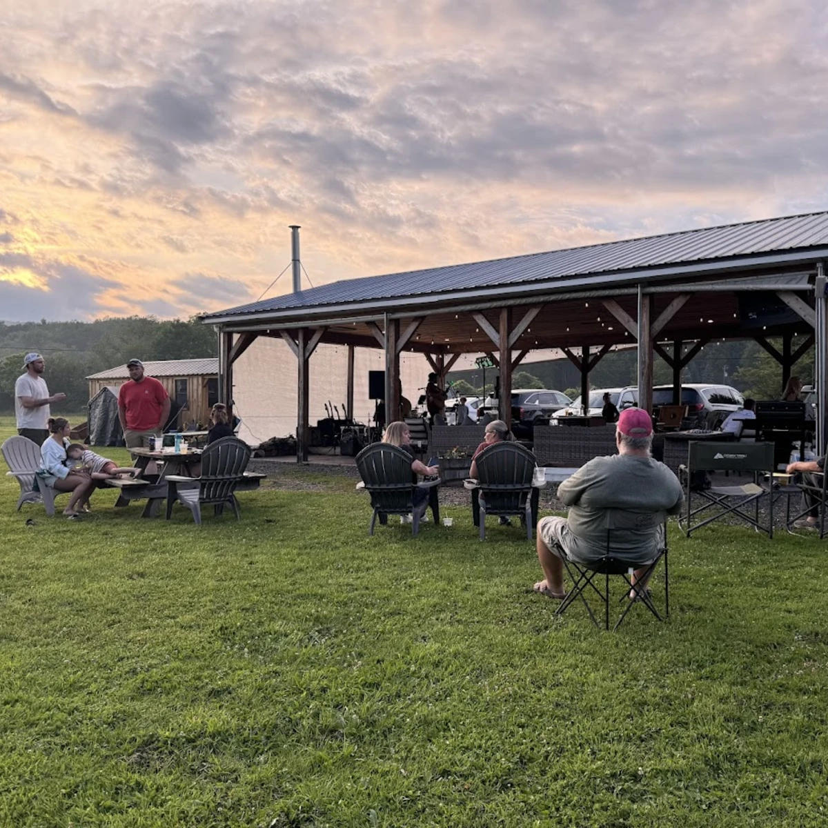 Live band at Ellicottville Distillery