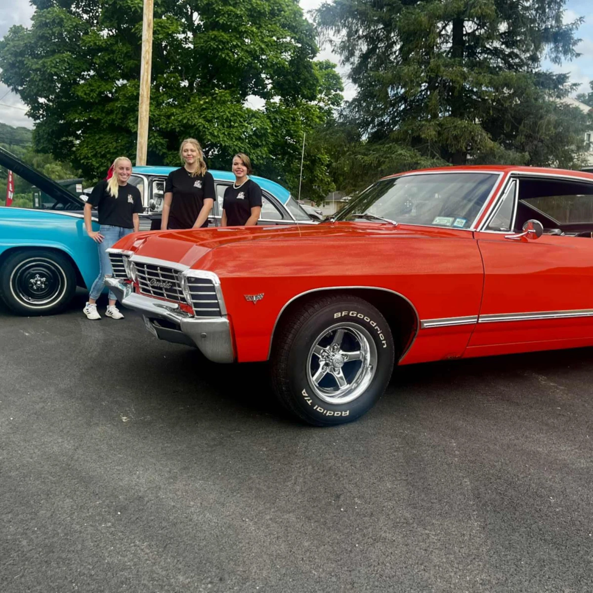 Cars at Cruise Night At Fatties Creamery & Grill