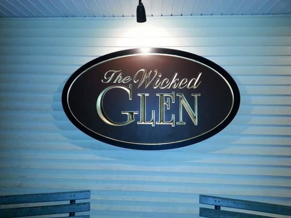 The Wicked Glen sign