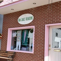 Outside view of Ava Grace Fashions in Ellicottville