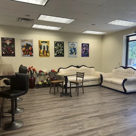 Inside Juiced in Salamanca