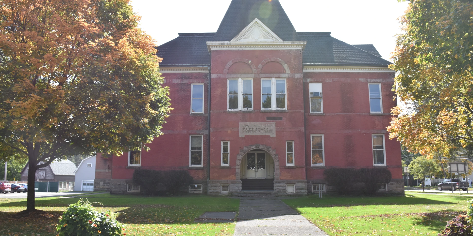 1887 building in Ellicottville