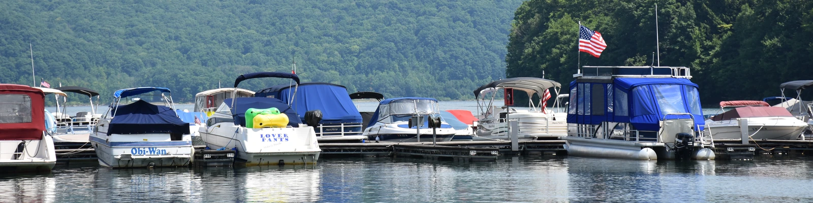 Boats docked at Onoville Marina Park