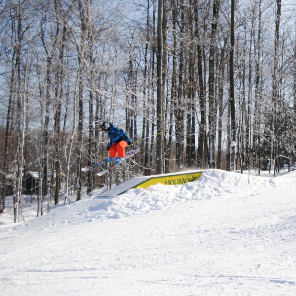 Skiing at HoliMont