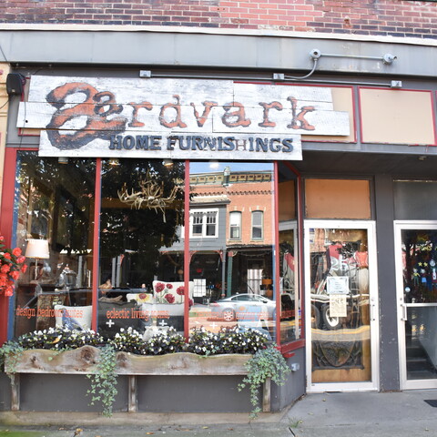 Entrance to Aardvark in Ellicottville