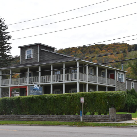 Outside view of Edelweiss Ski Lodge