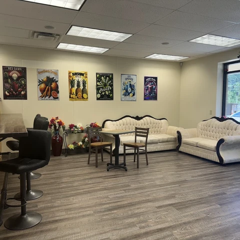 Inside Juiced in Salamanca