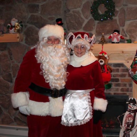 Santa and Mrs. Claus in Allegany