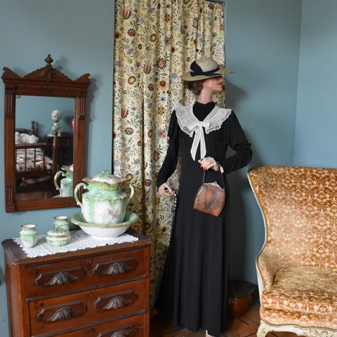 mannequin in vintage dress at Fannie Bartlett House 