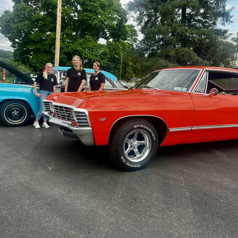 Cars at Cruise Night At Fatties Creamery & Grill